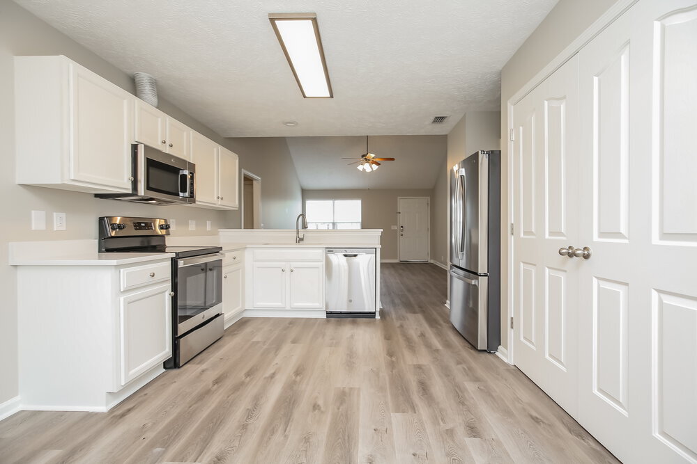 Building Photo - 3157 Holsted Dr