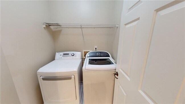 Building Photo - 3014 Gaston Cir