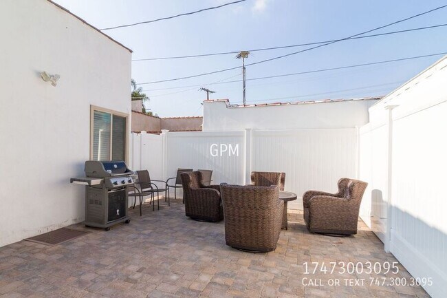 Building Photo - 917 Monterey Rd