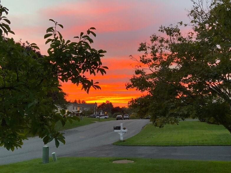 Graffin Drive - Sunset - 5 Graffin Dr