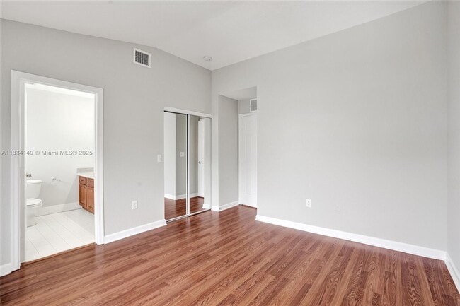 Building Photo - 5441 SW 41st St