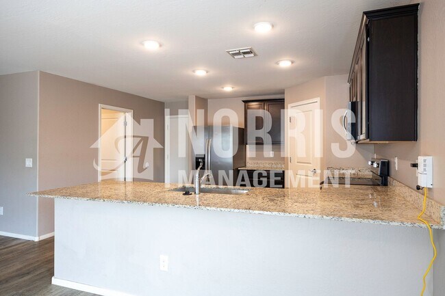Building Photo - Very Nice Home in a Great Location