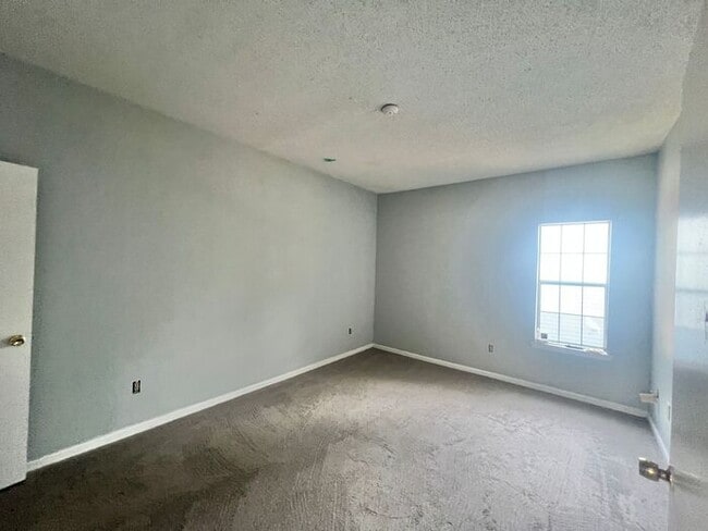 Building Photo - 1BR Central College Rd across from UNCW. C...