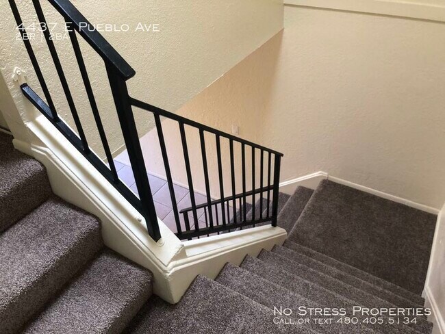 Building Photo - 2 Bed Town Home off 40th St and Broadway!