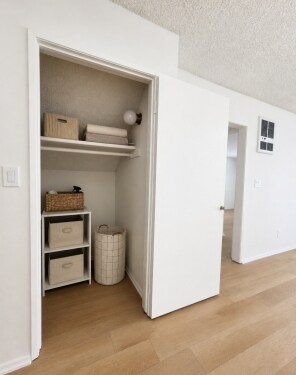 Interior Photo - 3750 Kelton Ave
