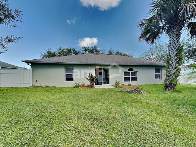 Building Photo - 1812 Roper Rd