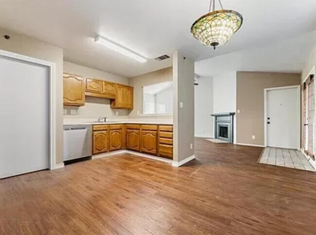 Building Photo - 3105 Boxwood Ln
