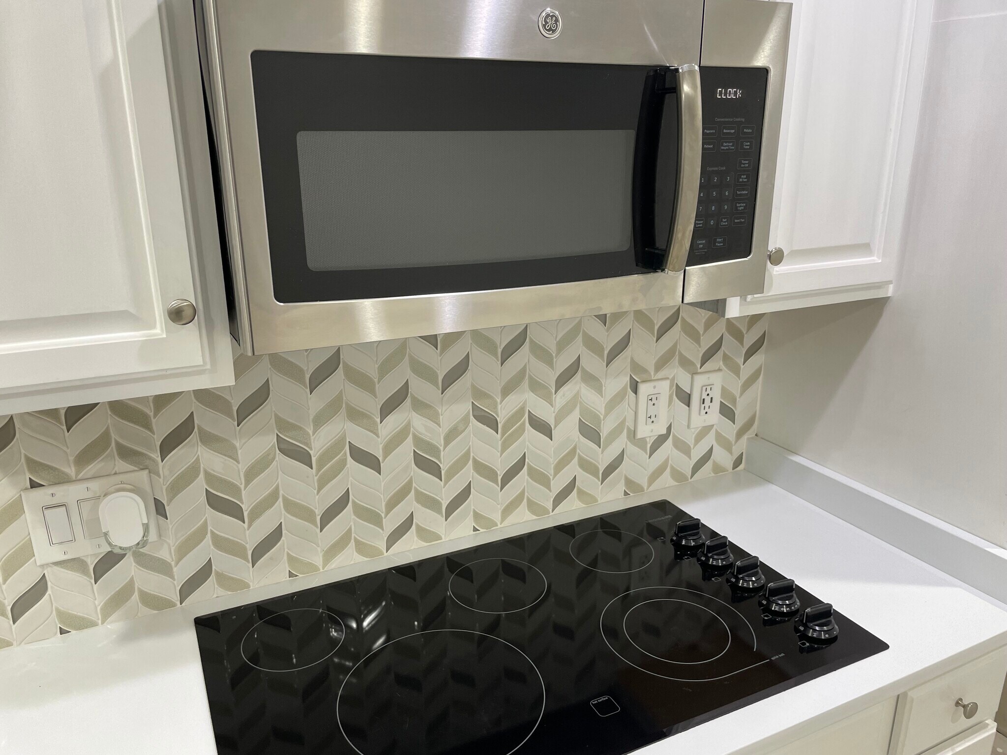 Building Photo - 3707 French Wood Dr