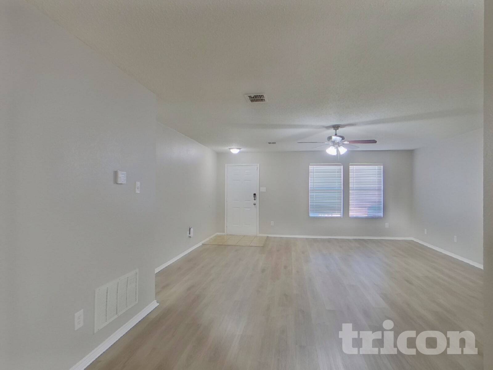 Building Photo - 2983 Celian Dr