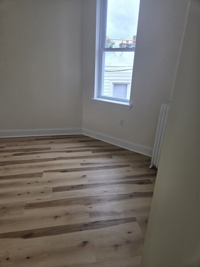 Building Photo - 406 N Felton St