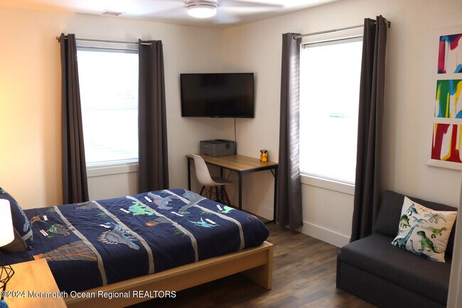 Building Photo - 111 Long Branch Ave