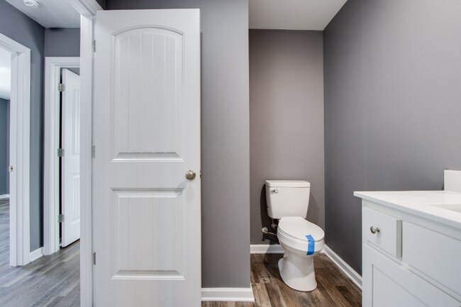 Building Photo - 138 Main St N