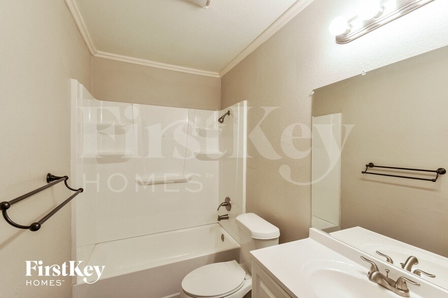 Building Photo - 10038 Wind Burn Trail