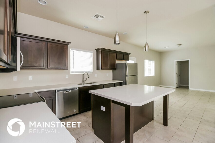 Building Photo - 2000 N 36th St