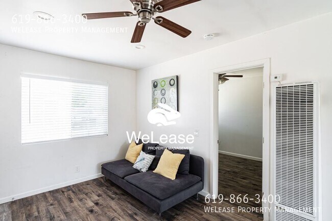 Building Photo - 4833 1/2 Lantana Drive-