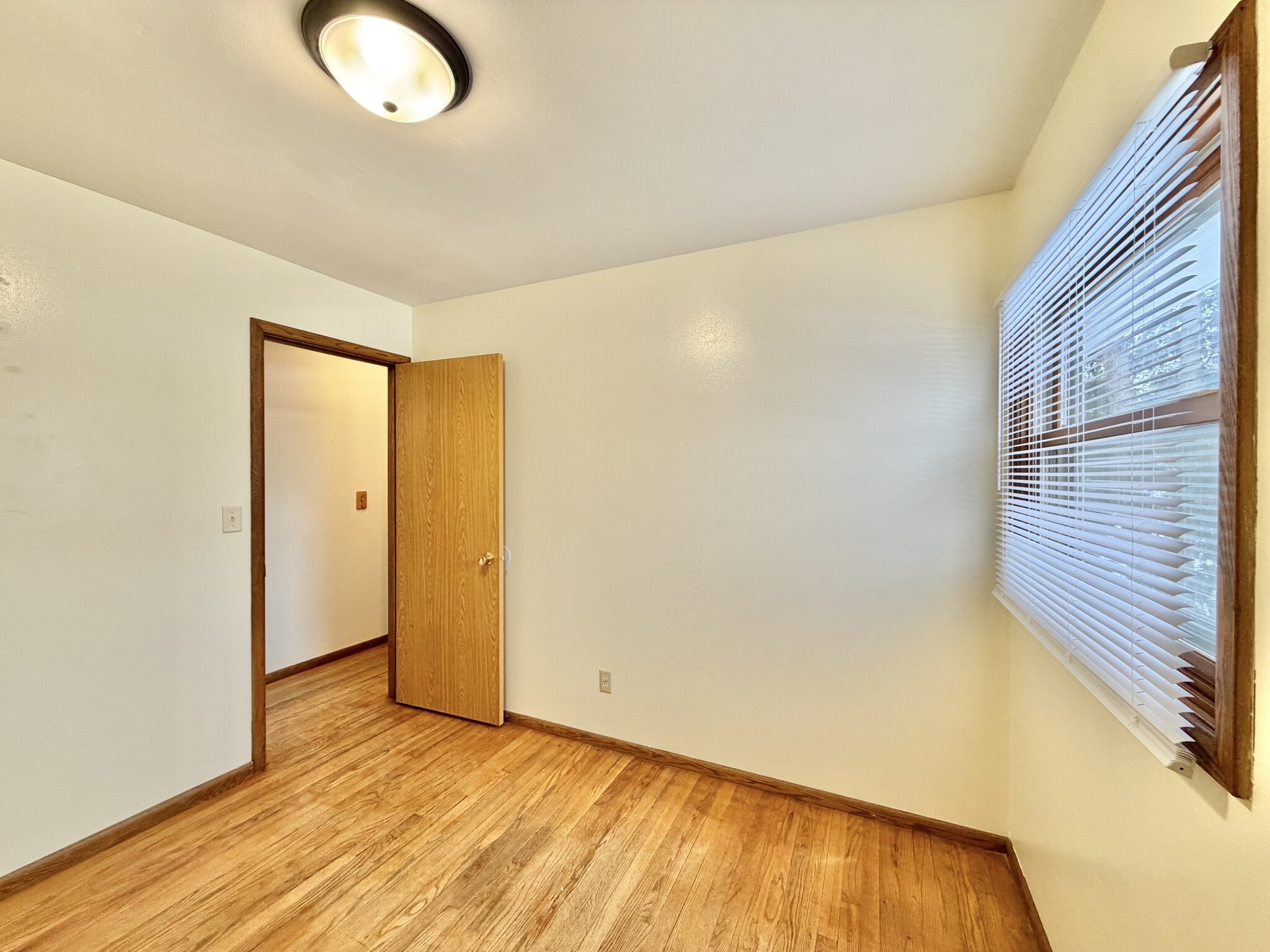 Building Photo - 1834 S Crosby Ave