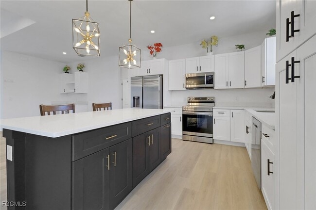 Building Photo - 3807 27th St SW