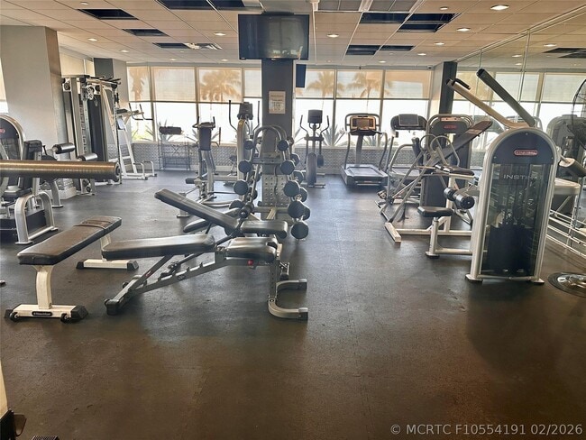 Building Photo - 209 N Fort Lauderdale Beach Blvd