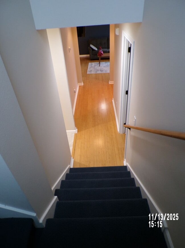 Building Photo - Charming house close to parks