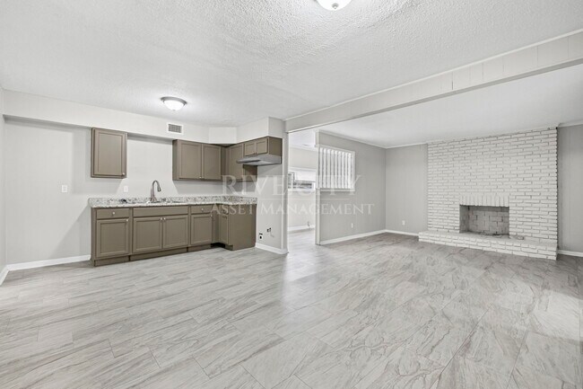 Building Photo - 3405 Medford Cove