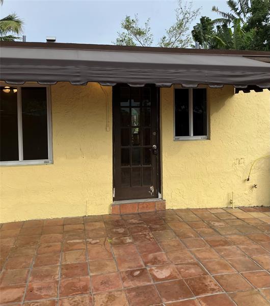 Building Photo - 5619 NE 5th Terrace