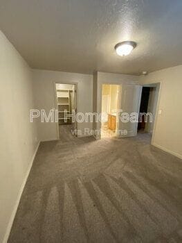 Building Photo - 2510 Charleston Ave