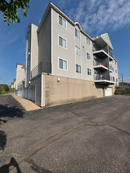 Building Photo - 505 12th St S