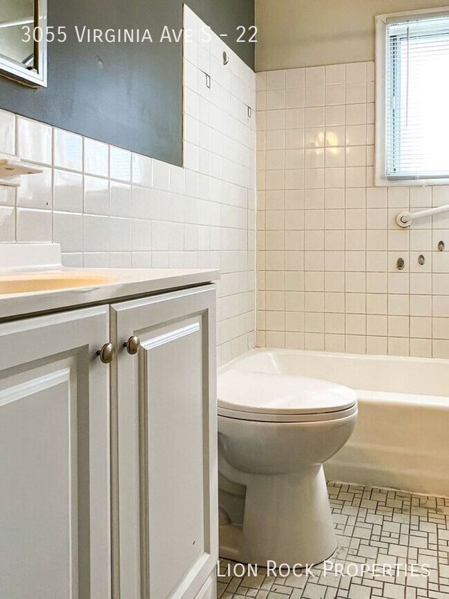 Building Photo - 3055 Virginia Ave S