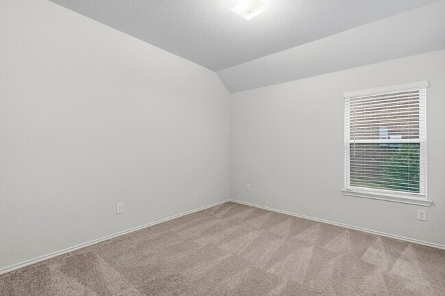 Building Photo - 3410 Golden Amber Ct