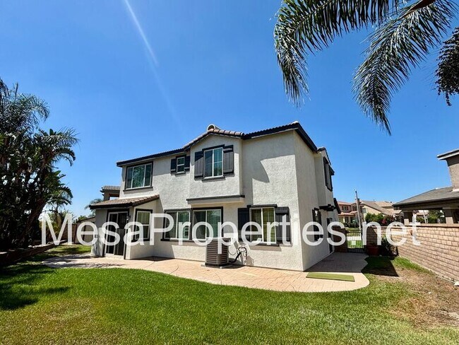 Building Photo - 5729 Nutwood Pl