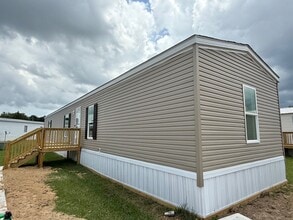 Building Photo - 542 Canterbury Ct