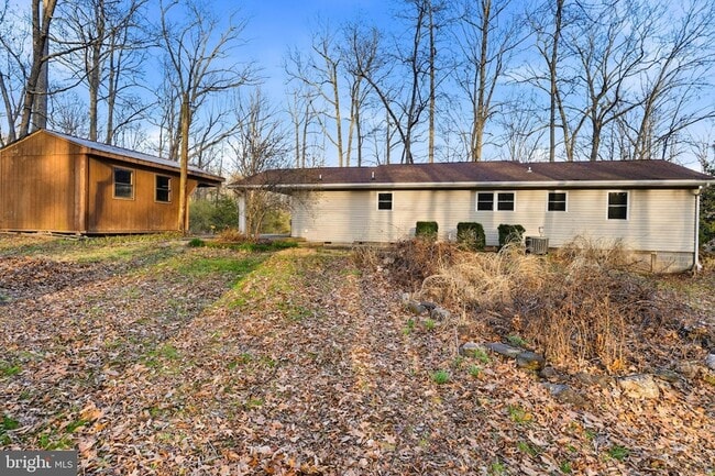 Building Photo - 1330 Jason Ln