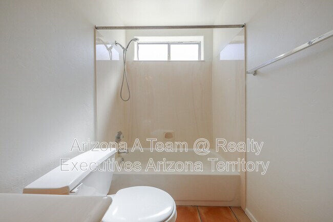 Building Photo - 7332 E Cll Infinito