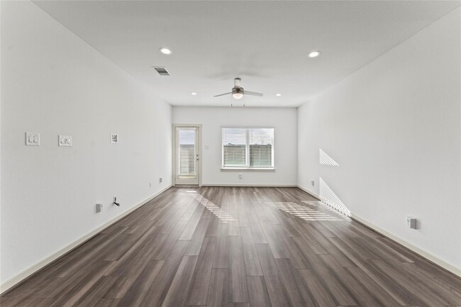 Building Photo - 12512 Newport Arch Ln