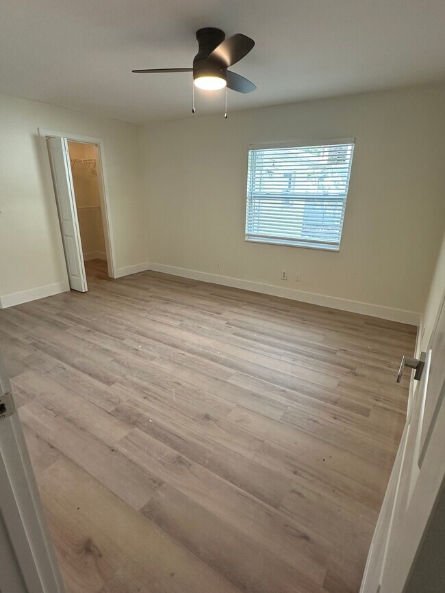 Building Photo - 3111 W Spruce St