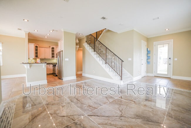 Building Photo - 4744 Amhurst Cir
