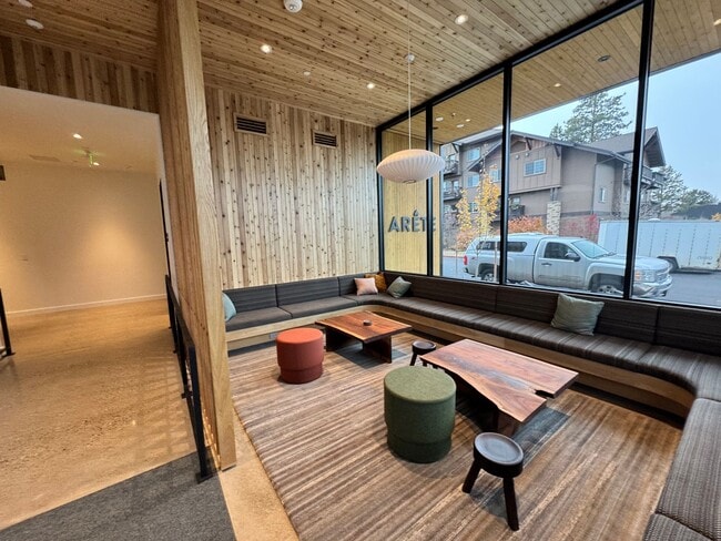 Building Photo - FURNISHED: SPECIAL PRICE 2 MONTHS OFFER - UTILITIES PAID BY OWNER:  NWX tastefully furnished 1 be...