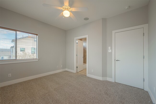 Building Photo - 4305 Eigel St