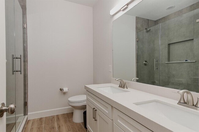 Building Photo - 26 Archer Oak Pl