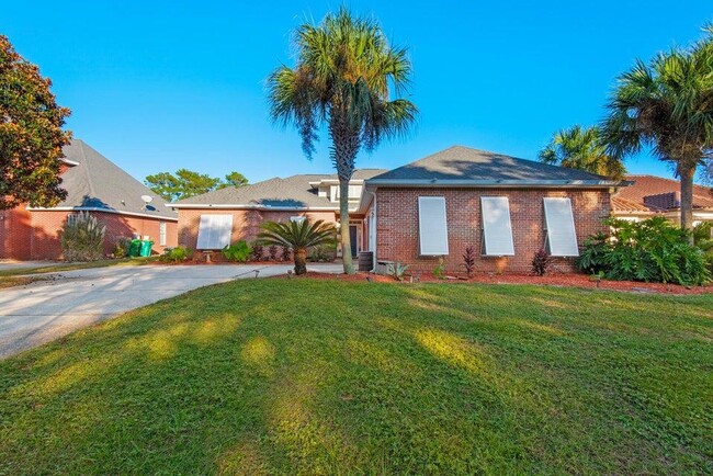 Building Photo - 325 Greenwood Way