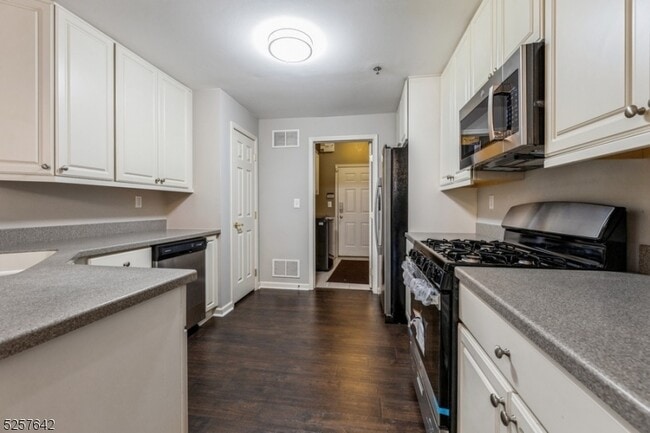 Building Photo - 101 Taft Ln