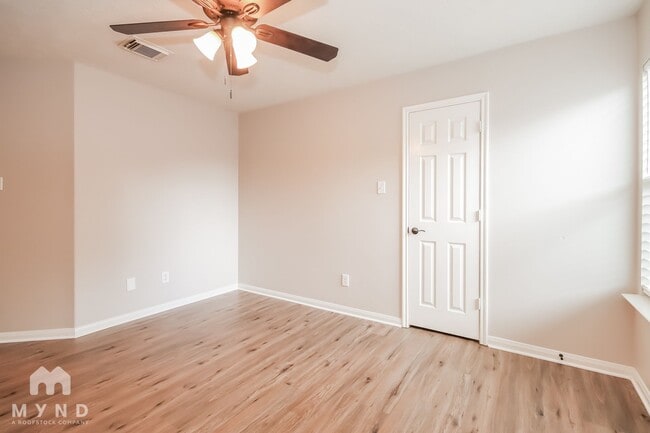 Building Photo - 18421 Sunrise Pines Dr