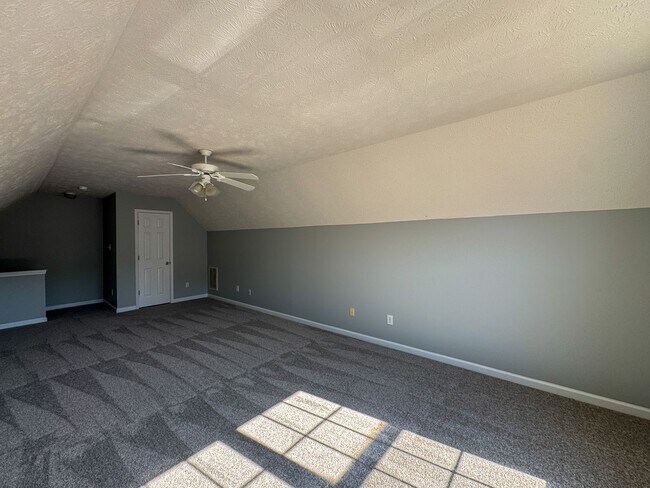 Building Photo - Charming 4 Bed 2 Bath Raeford Home