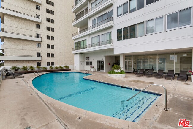 Building Photo - 10501 Wilshire Blvd