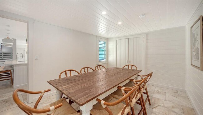 Building Photo - 3708 Sandspur Ln