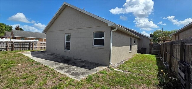 Building Photo - 282 Briar Bay Cir