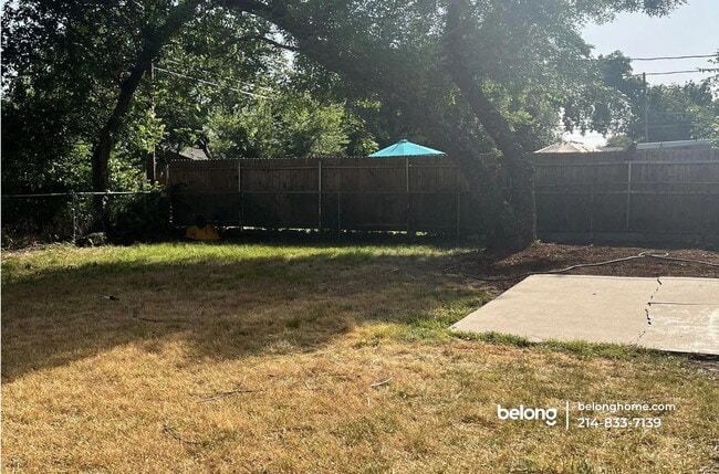 Building Photo - 5716 Hanson Dr