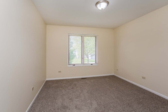 Building Photo - 2904 Facel Vega Dr
