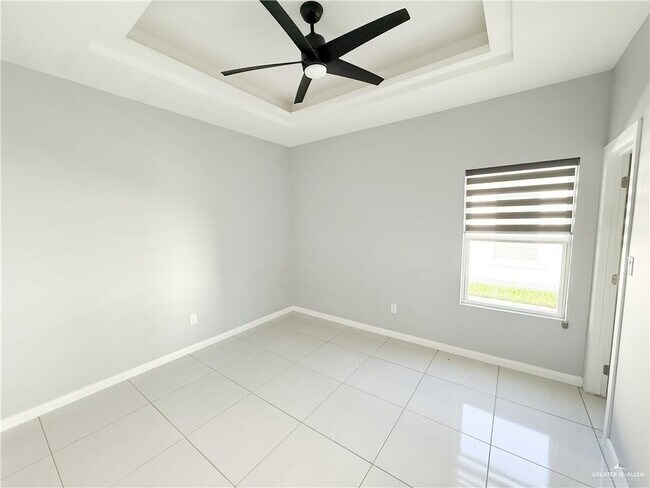 Building Photo - 1602 Angelina Dr