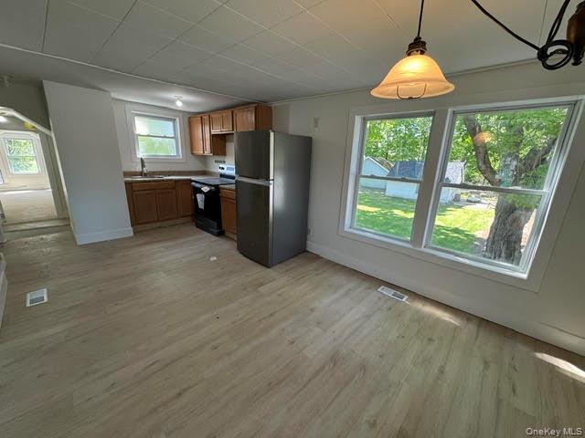 Building Photo - 12 Edmunds Ln